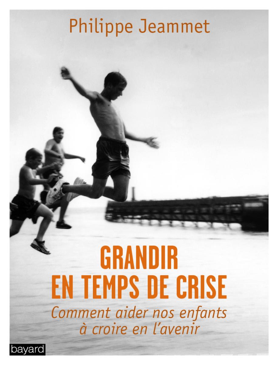 Couverture de « GRANDIR EN TEMPS DE CRISE »